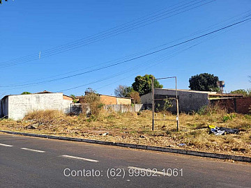 Terreno Comercial de Esquina